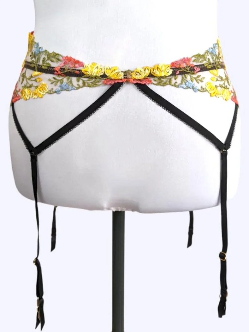 Victoria's Secret Dream Angels Garter Belt Floral Embroidered Lace Size M/L